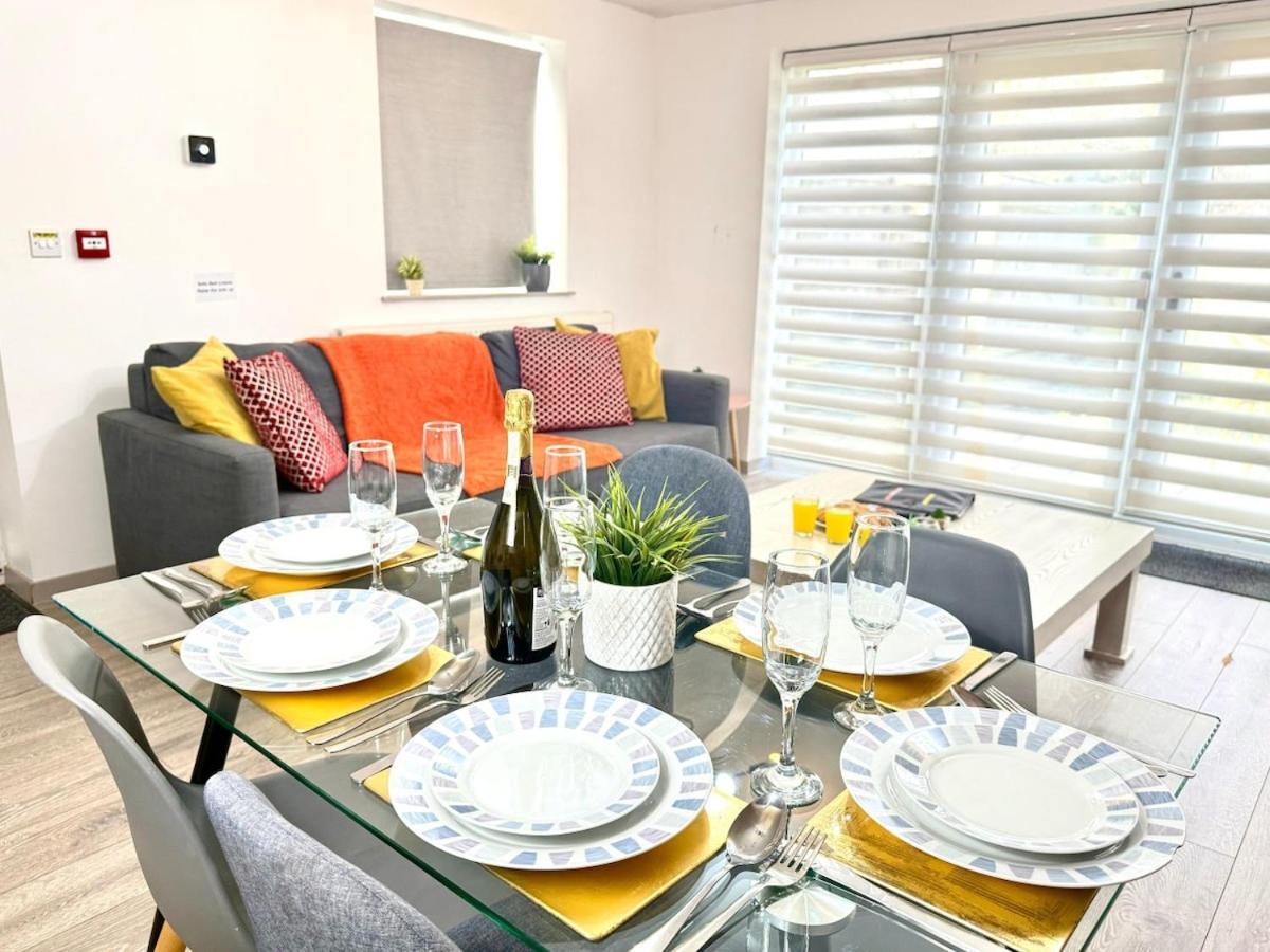 Horizon House, Stunning 2-Bedroom Flat 1, Parking, Netflix, Oxford Bagian luar foto