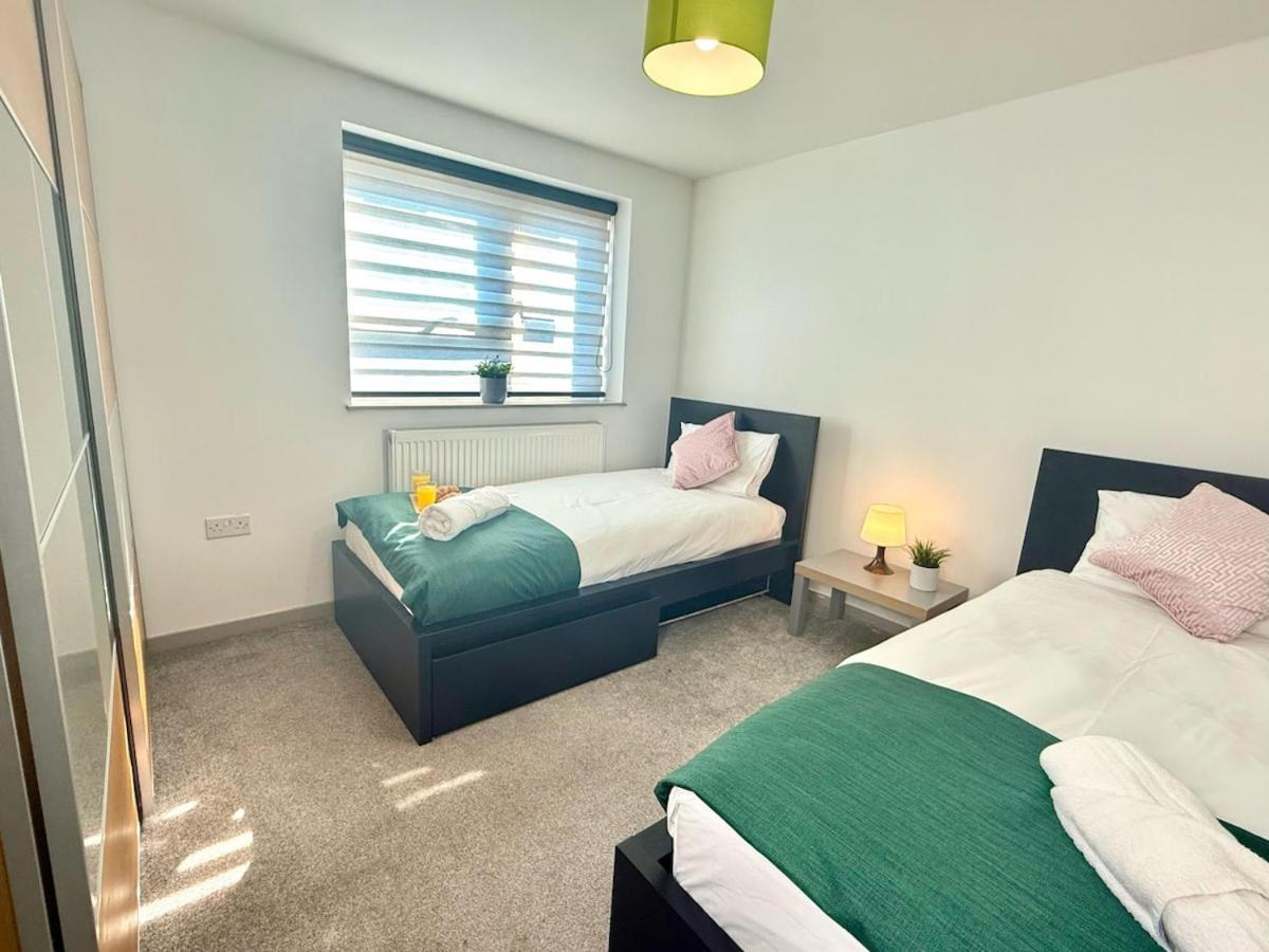 Horizon House, Stunning 2-Bedroom Flat 1, Parking, Netflix, Oxford Bagian luar foto